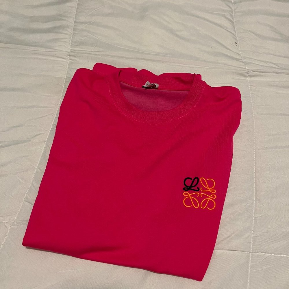 Like new XS (fits small/medium) Loewe anagram t shirt